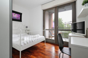 JOIVY Lovely 4-bed flat with balcony